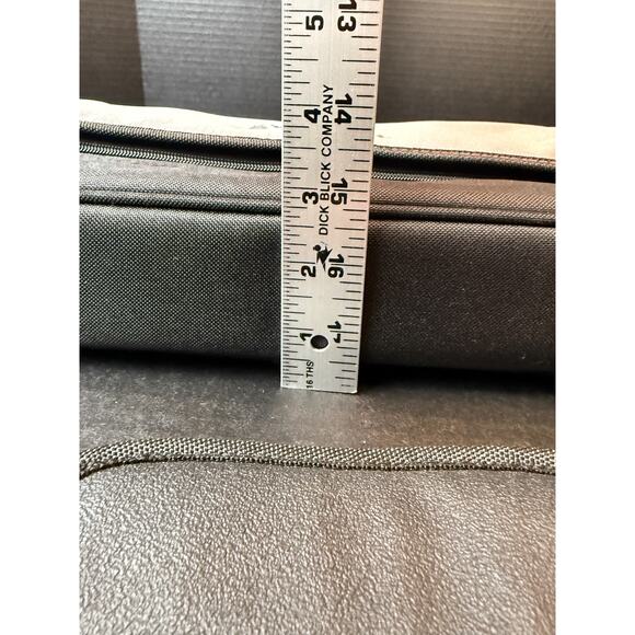 Nintendo Switch PowerA Everywhere Messenger Bag Travel Bag with Shoulder Strap - Picture 9 of 11